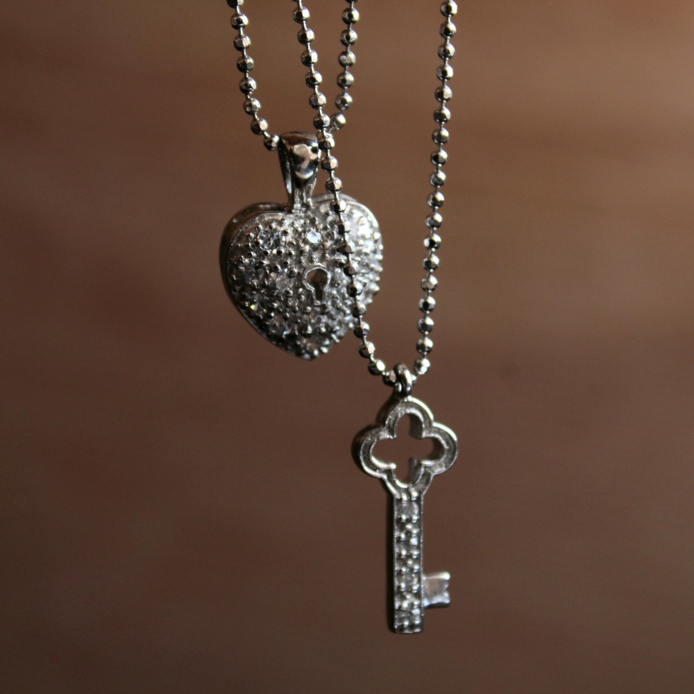 🌿 Heart + Key Layered Necklace